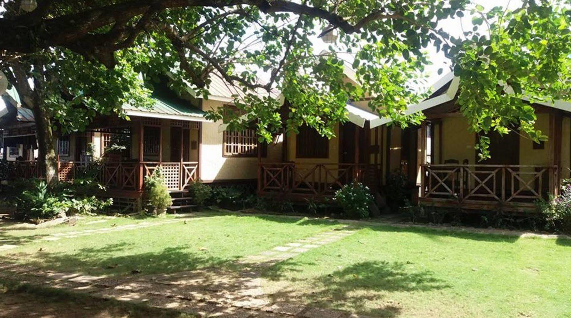 טאיטאי Pems Pension And Restaurant מראה חיצוני תמונה