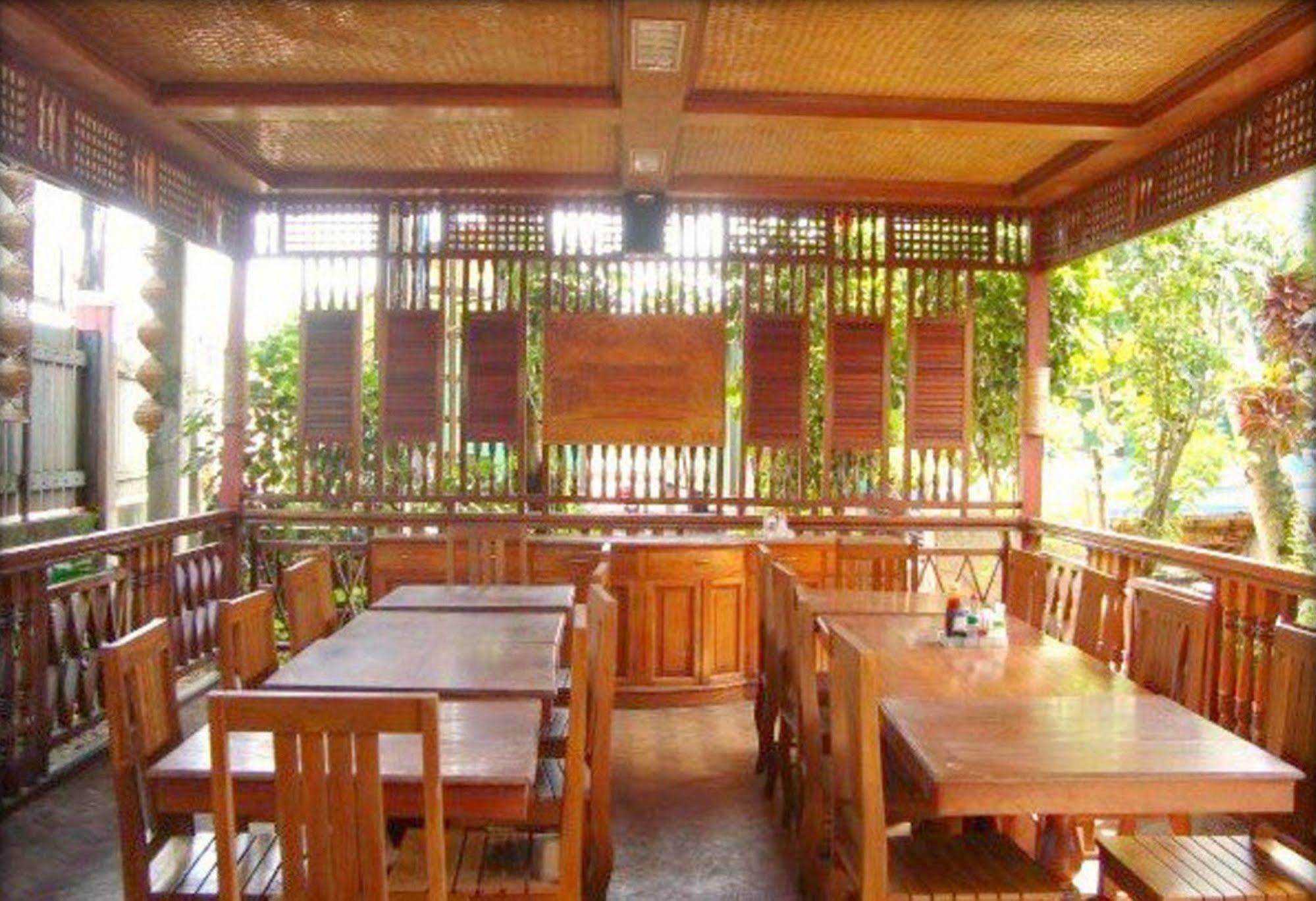טאיטאי Pems Pension And Restaurant מראה חיצוני תמונה