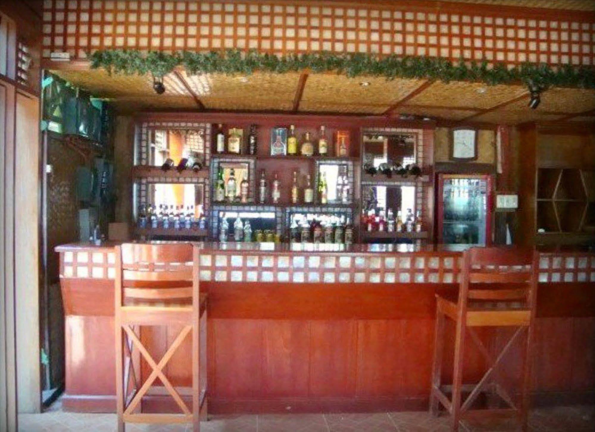 טאיטאי Pems Pension And Restaurant מראה חיצוני תמונה